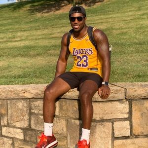 Meet your Posher, Derrick